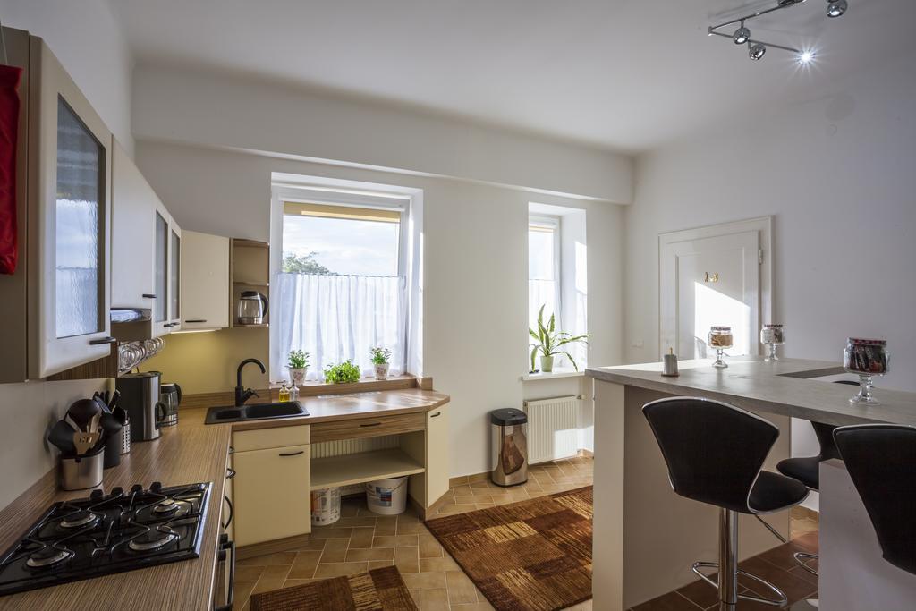 Luxury Air-Conditioned Rooms In Old Town Bratislava Esterno foto