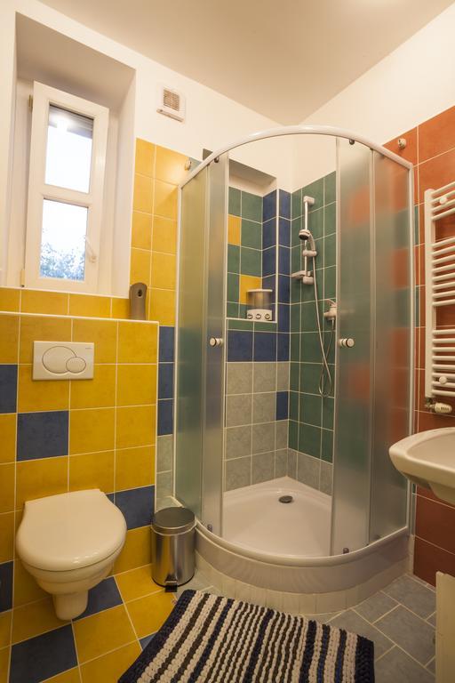 Luxury Air-Conditioned Rooms In Old Town Bratislava Esterno foto